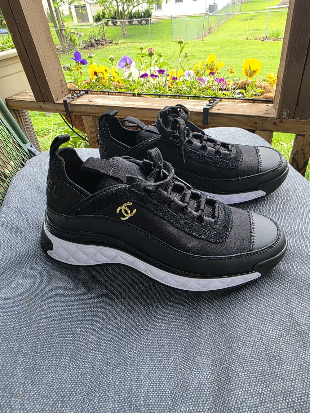 Black Designer-Inspired Men’s Athletic Sneakers